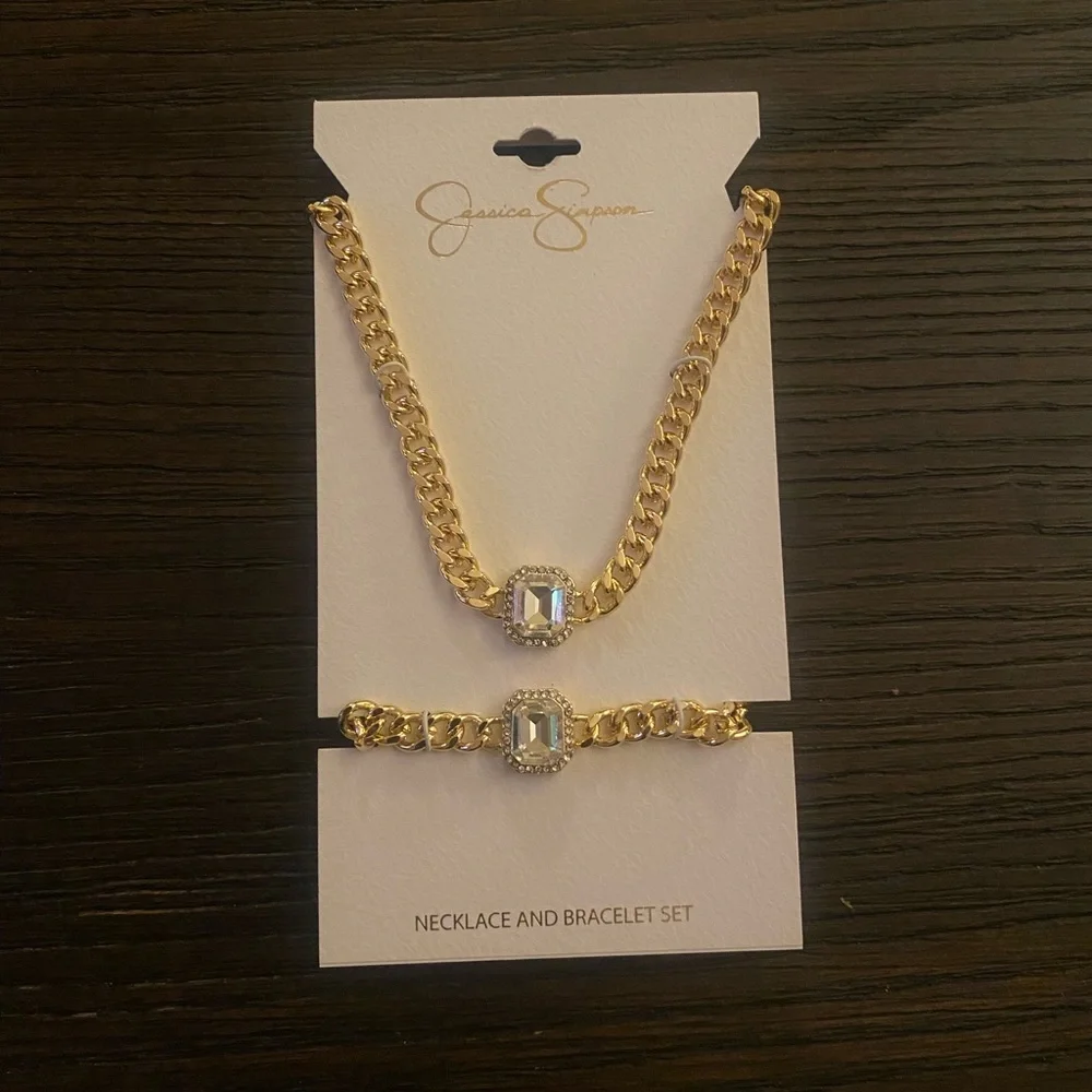NEW Jessica Simpson gold necklace and bracelet set